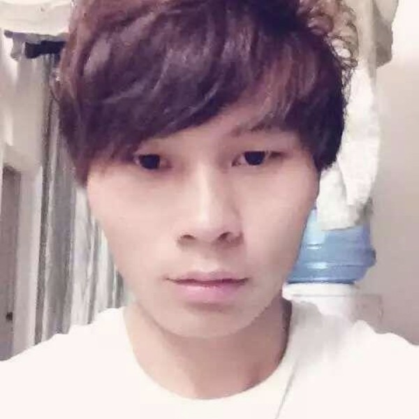 烈火杏娇疏的照片