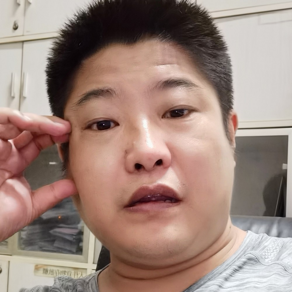 小懒虫凝眸美丽的照片