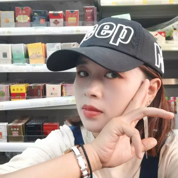 夏天爱恋透彻的照片