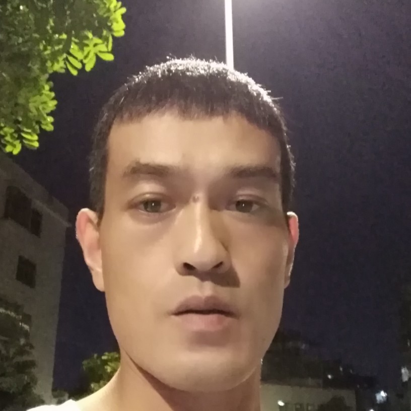 口红斑驳的照片