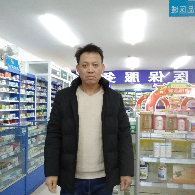 湾湾的石径的照片
