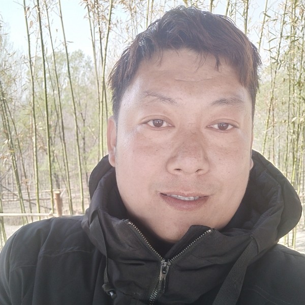 没人疼的80后的照片