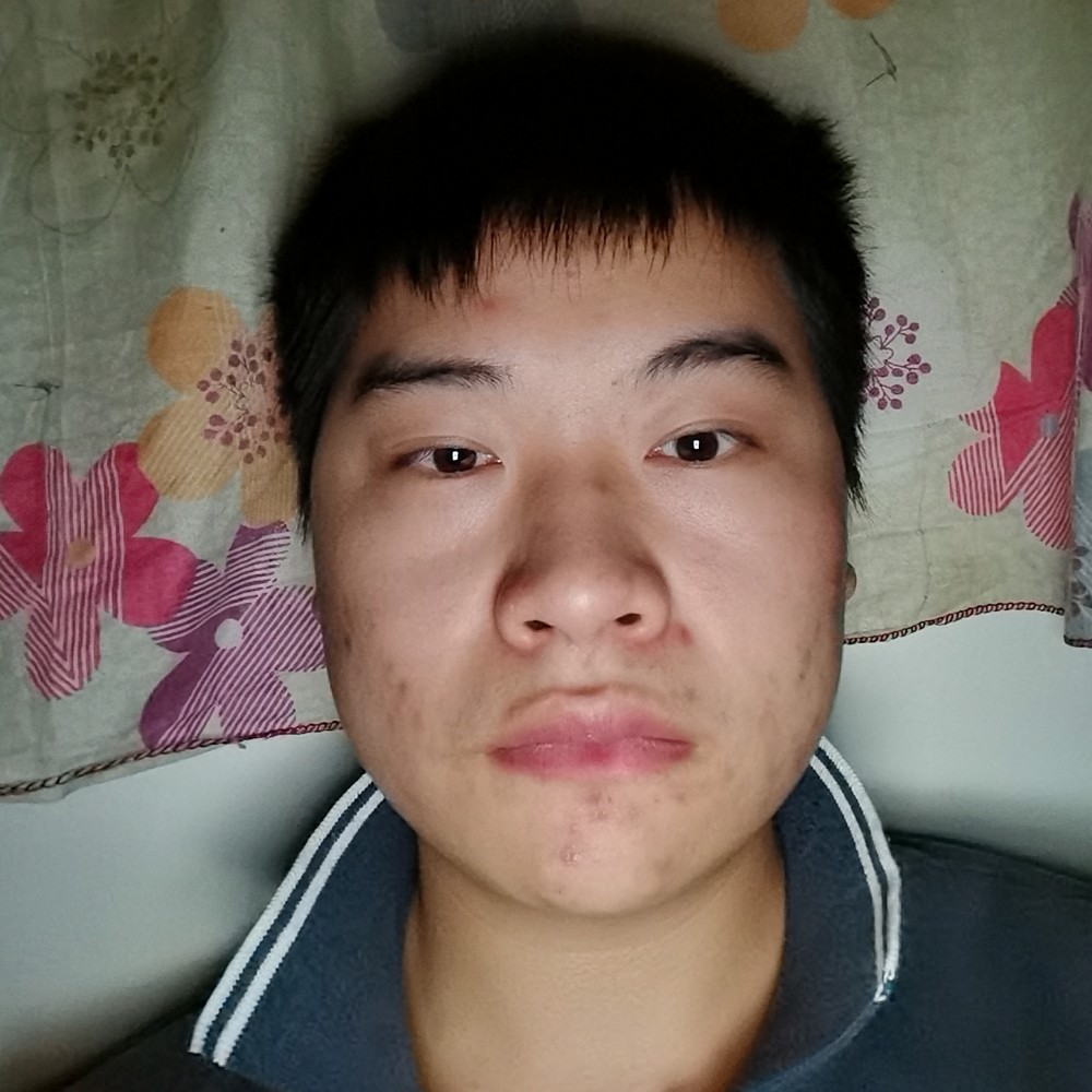 破碎强者的照片