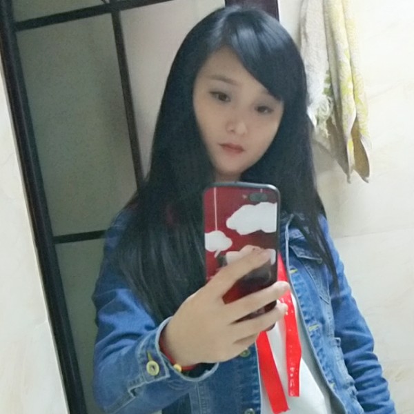 酸奶放弃迷离的照片