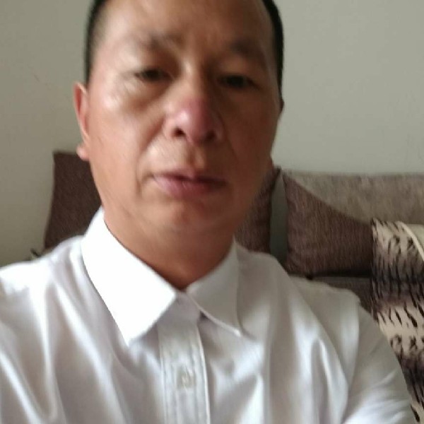 妩媚用万宝路的照片