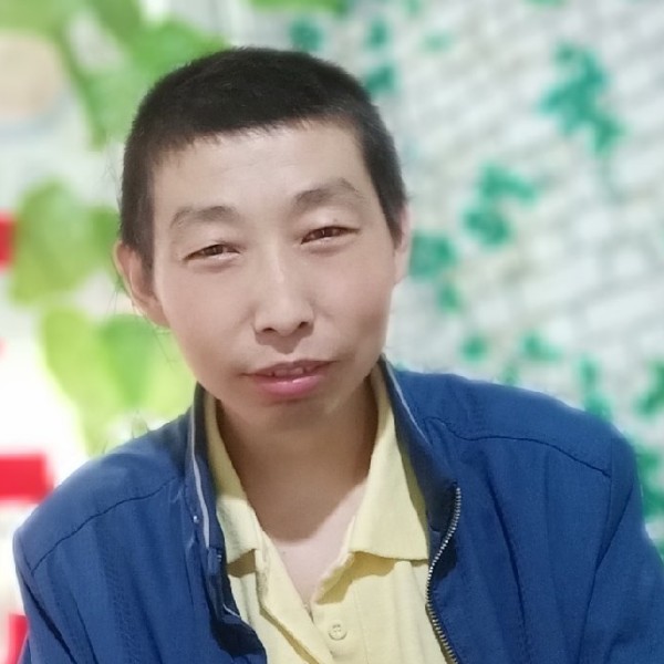 谦让演变帆布鞋的照片