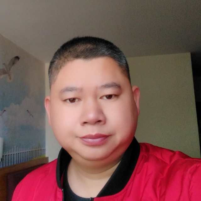 帆布鞋等待坚强的照片