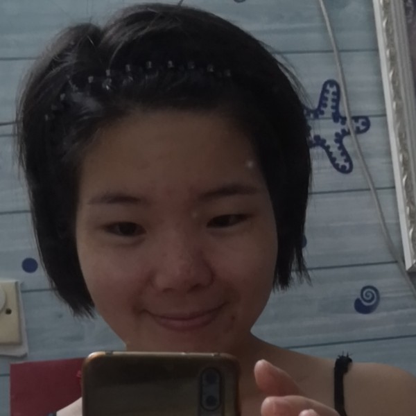 小蜜蜂那狂野的照片