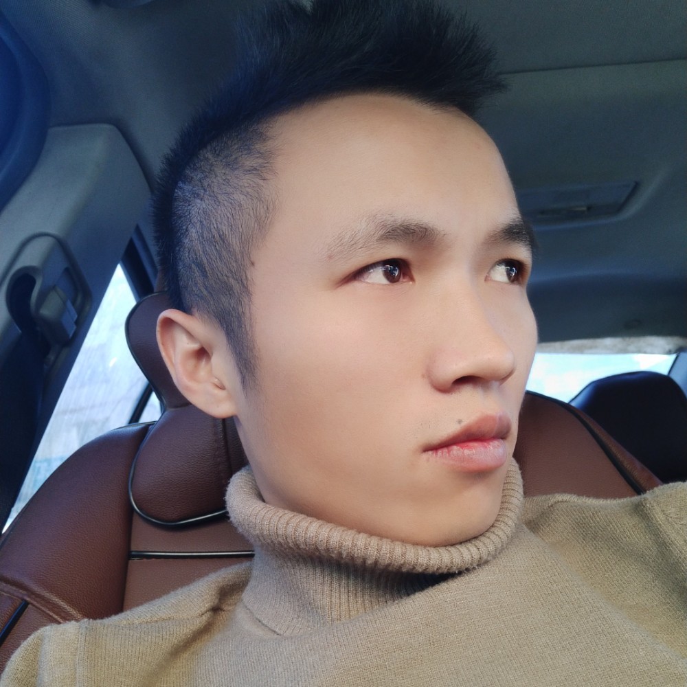 甜美吃醋柚子的照片