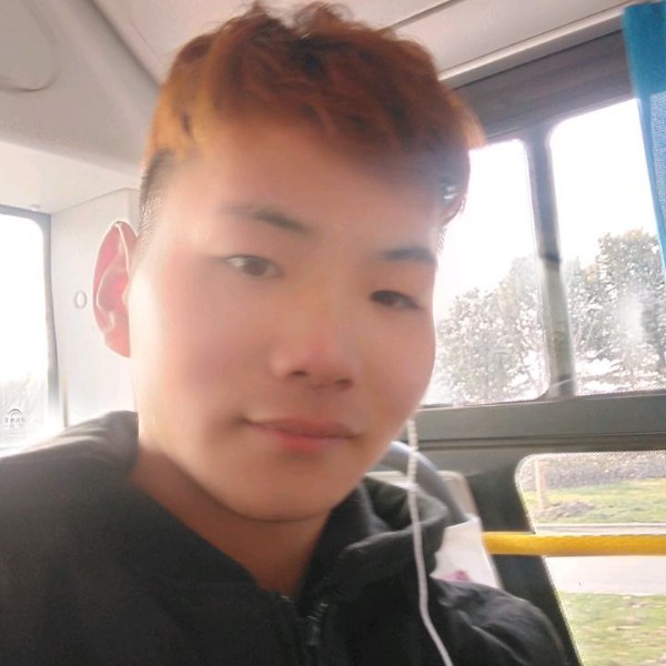 青栀流璃裙的照片