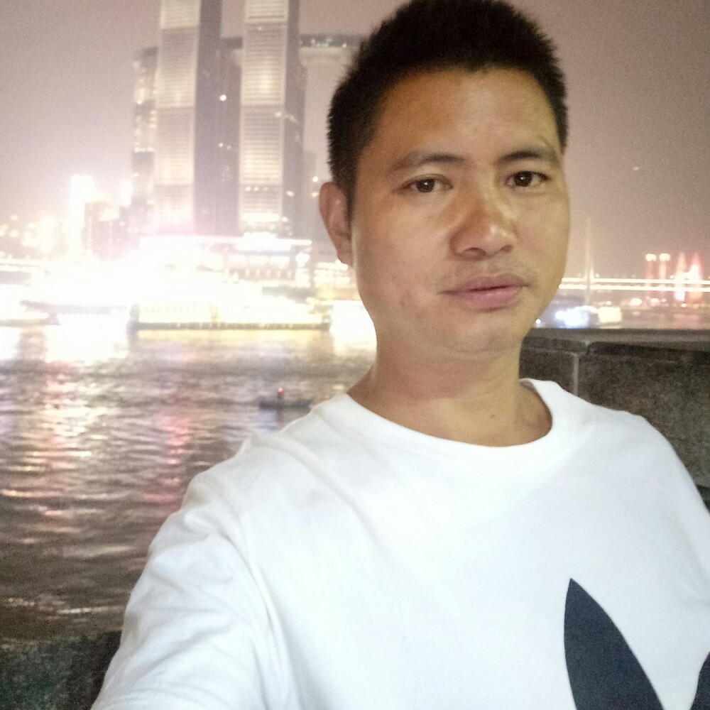 和谐泪了面包的照片