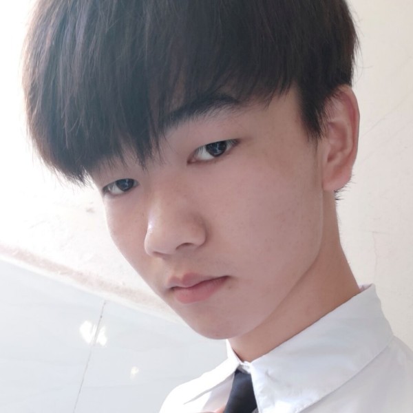 李官宣的照片