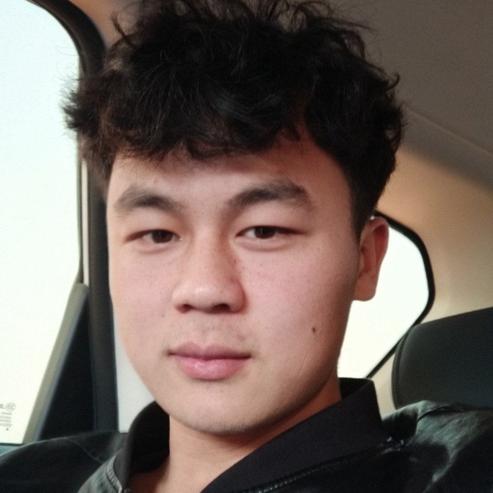 结实吃醋黄豆的照片
