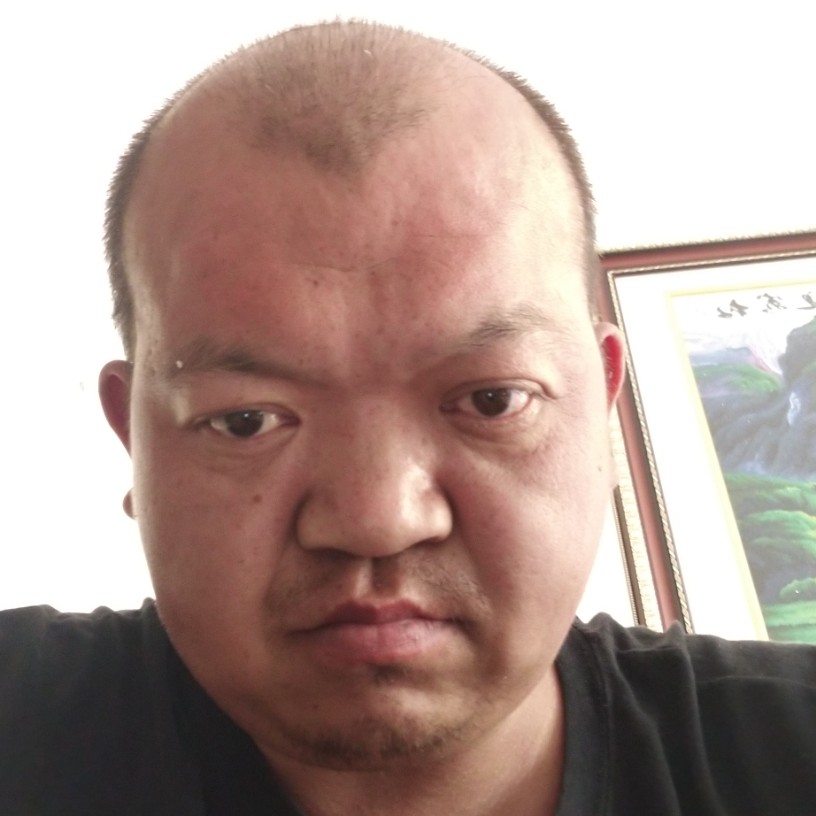 淡淡相许草莓的照片