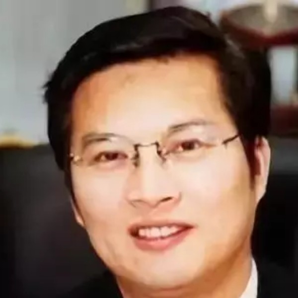 只因多看你一眼的照片