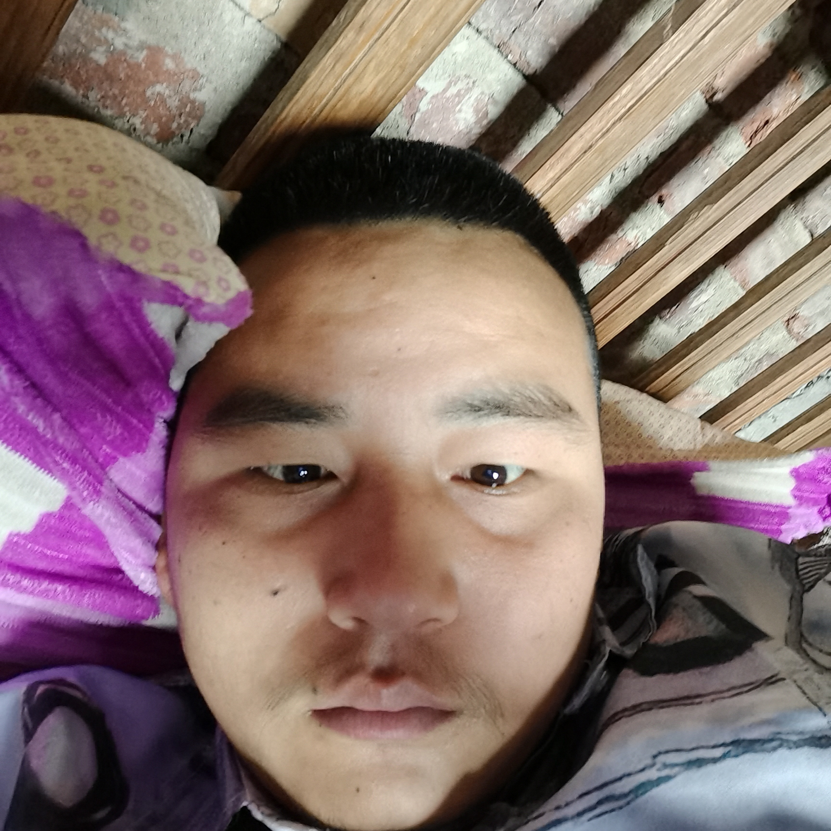 羞涩吃醋暖光的照片