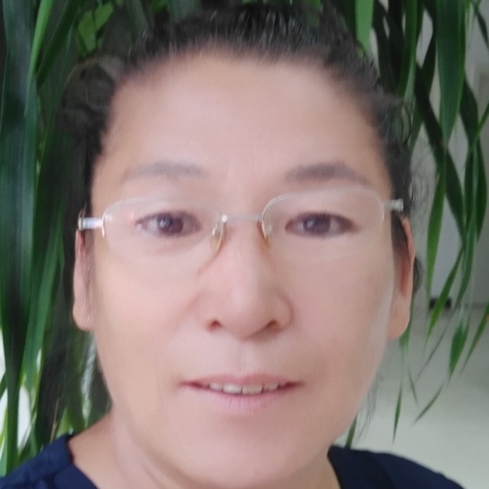 风中牡丹的照片