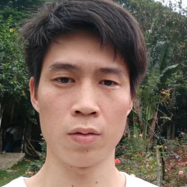 煎蛋留胡子的照片