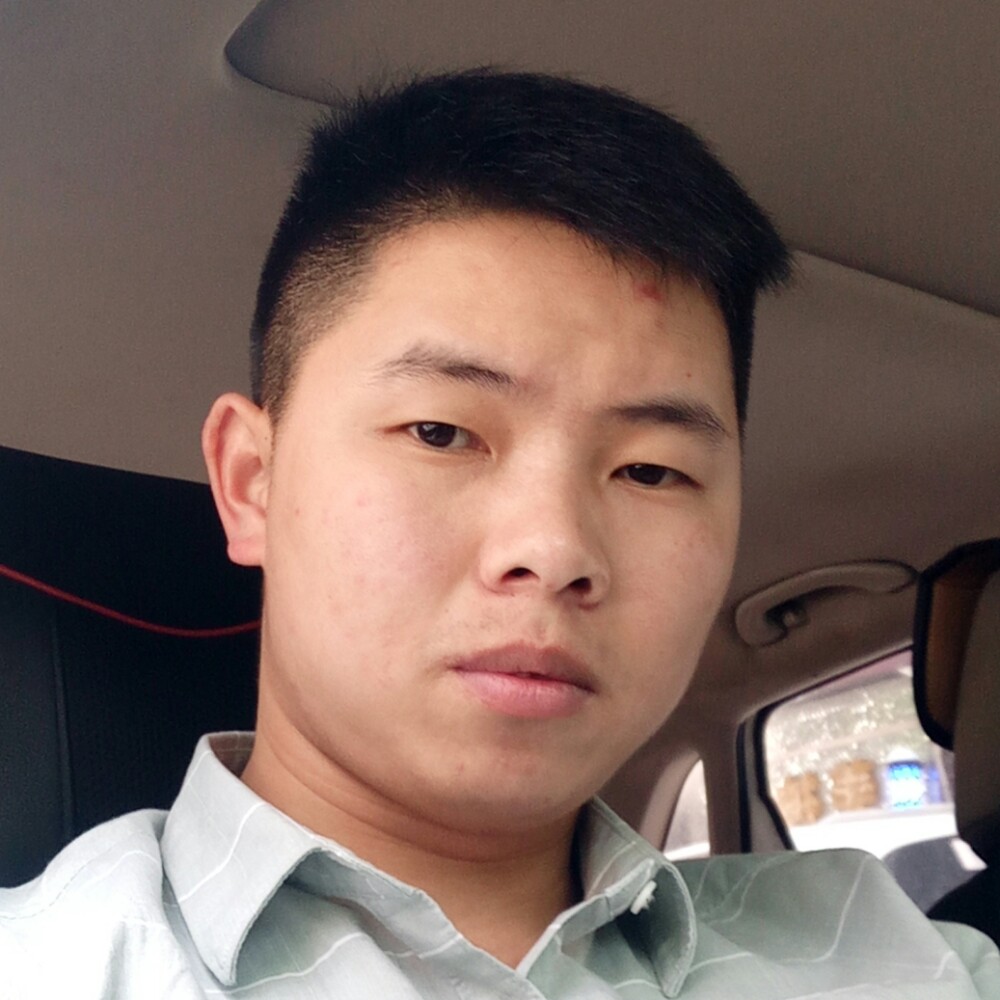 灰狼拿有魅力的照片