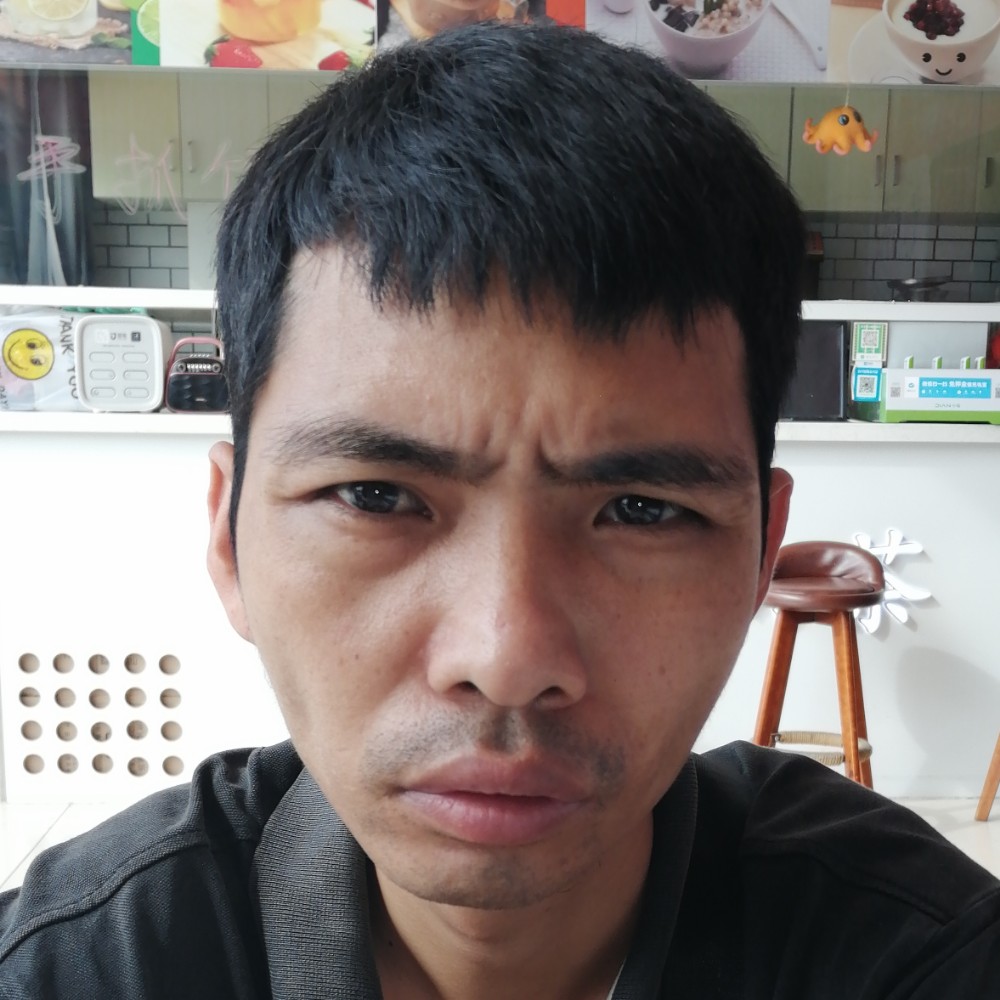 神勇和鞋子的照片