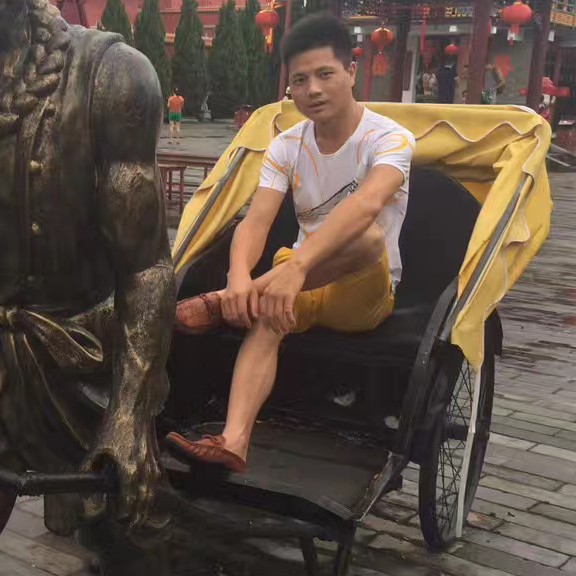 爱的卑微的照片