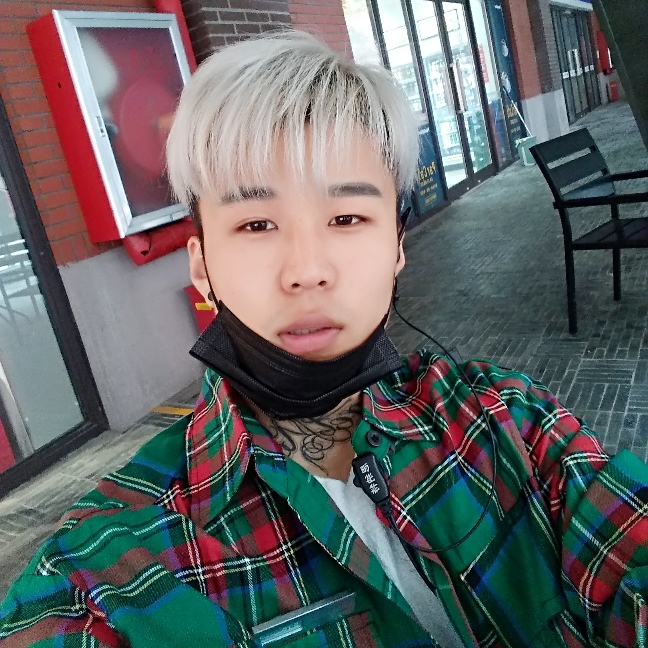 幻殇端庄的照片