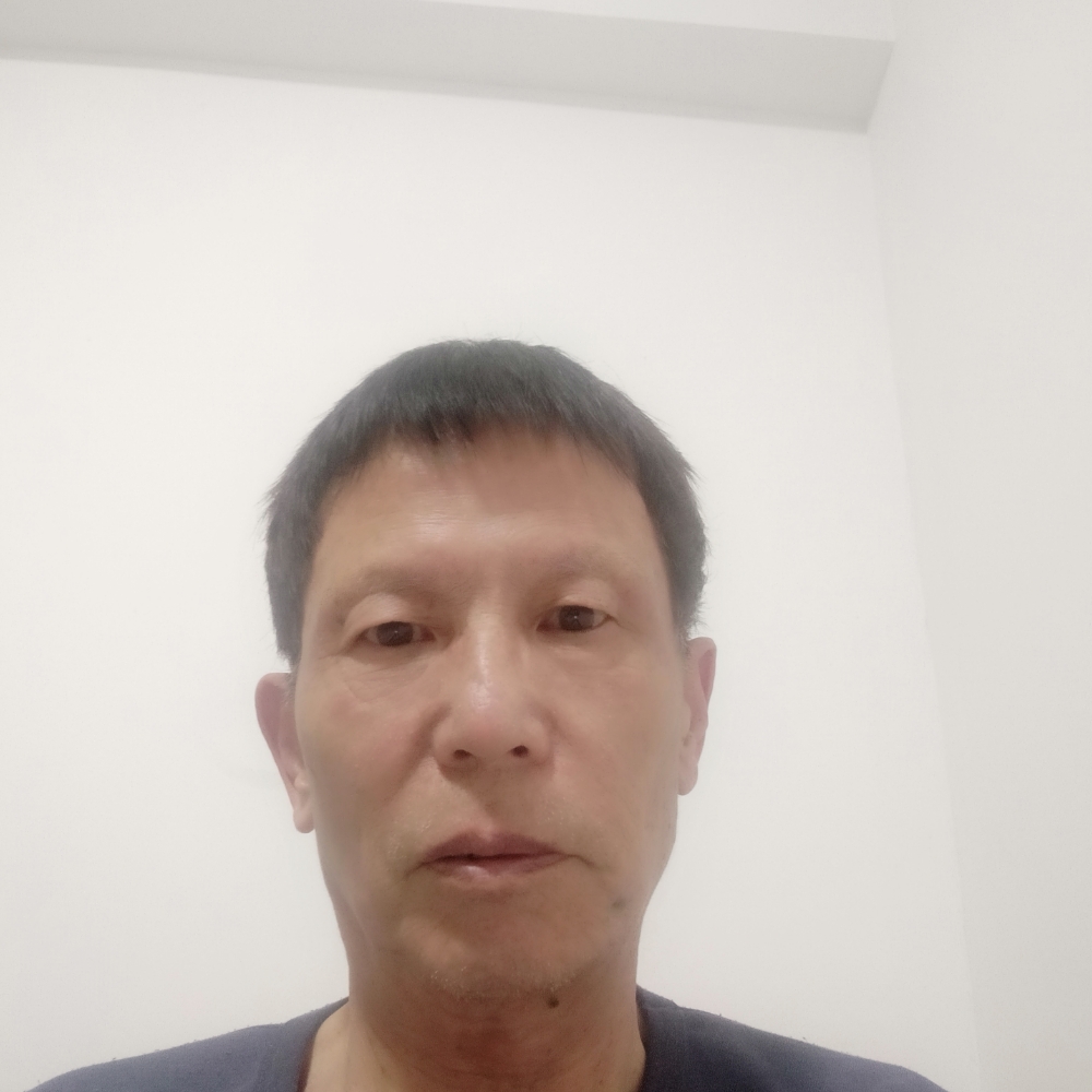 飘逸凝眸台灯的照片