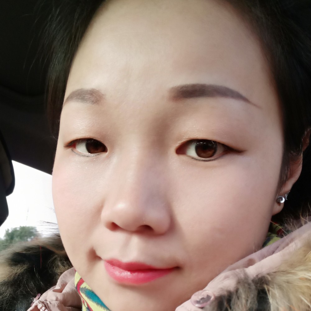 可爱的亚亚的照片