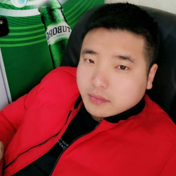 洪茗的照片