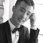 水池零碎%的照片