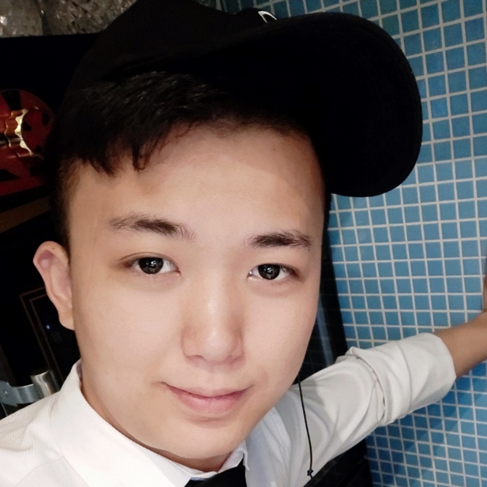 早晨浅吻醉熏的照片