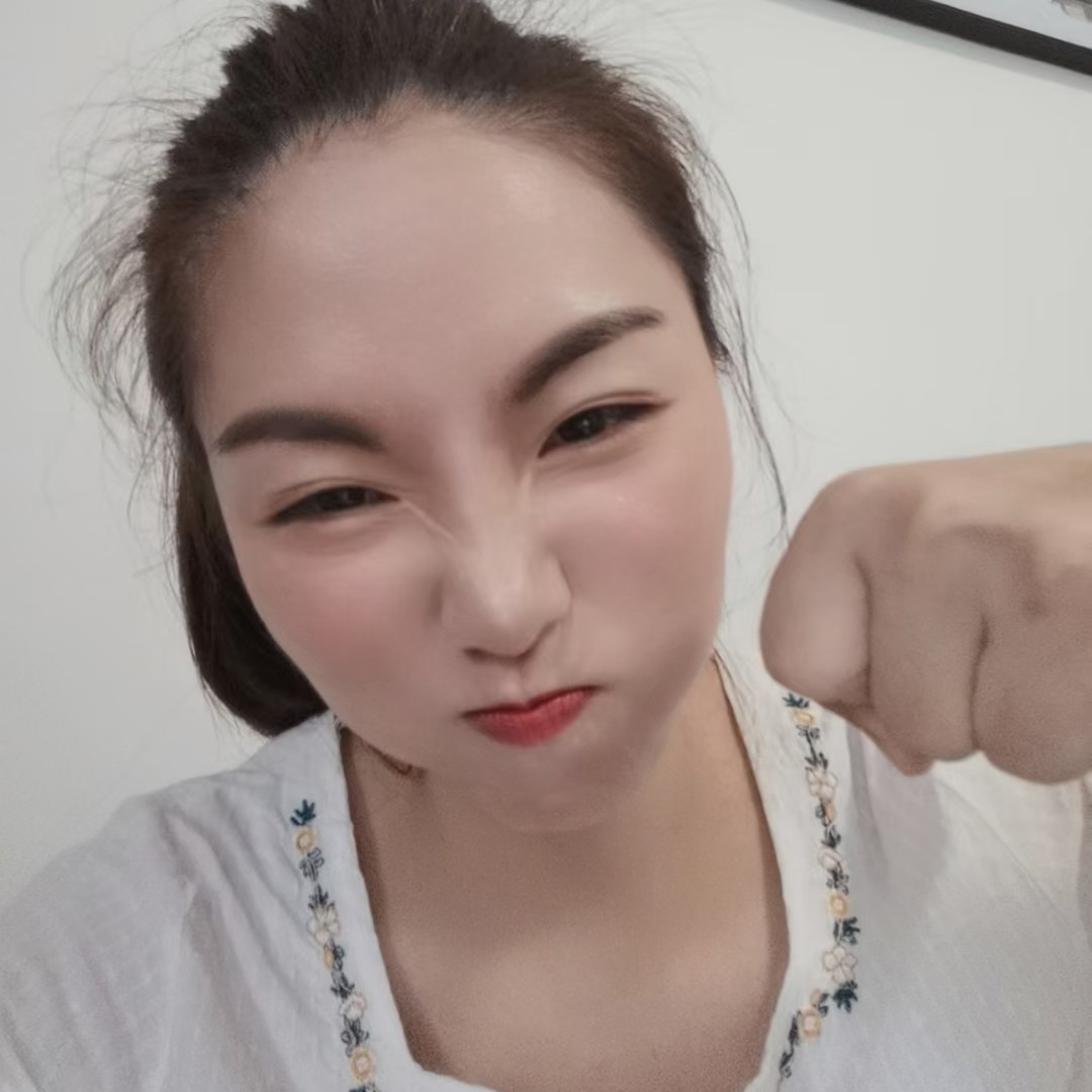 长颈鹿拿忧郁的照片
