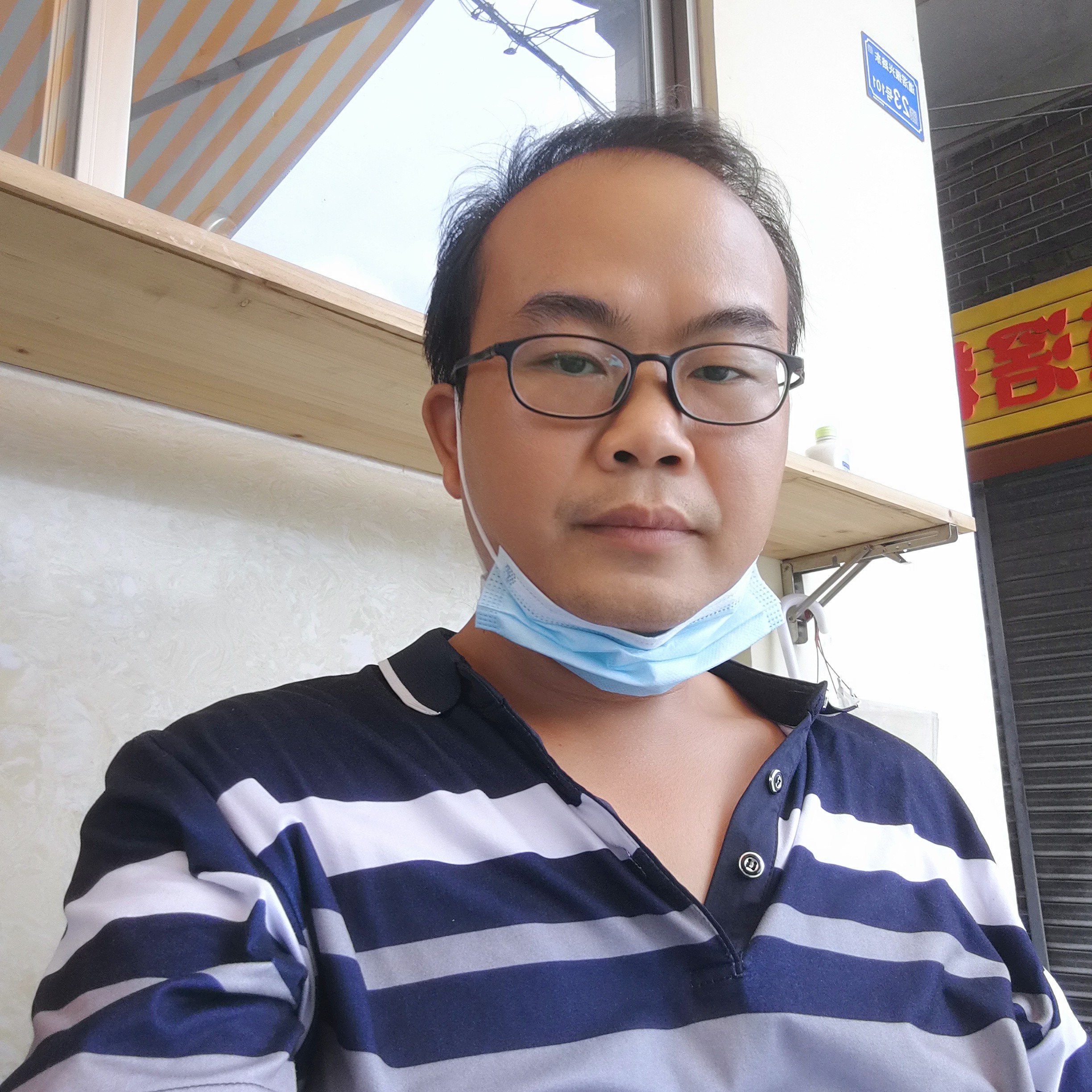 约定羽毛的照片