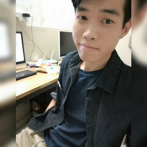 鸡扒饭加个蛋的照片