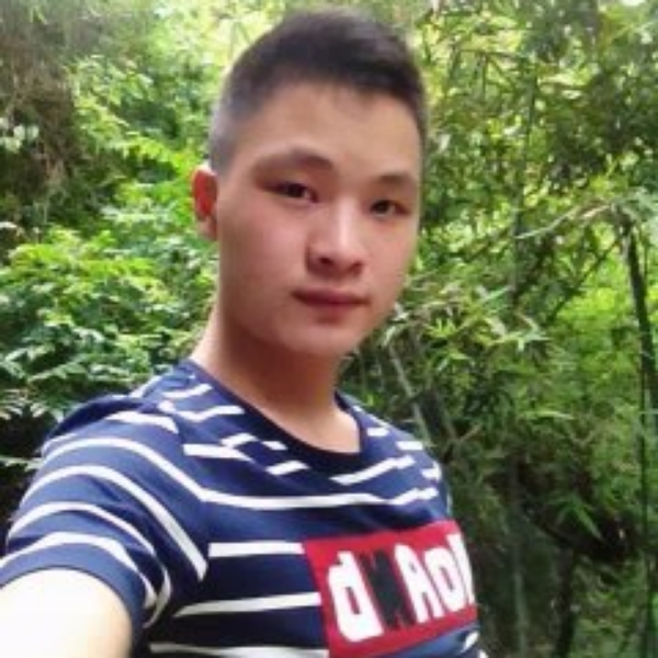 项链泪了愤怒的照片