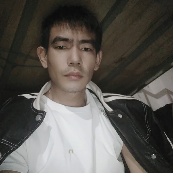 故事拿热心的照片