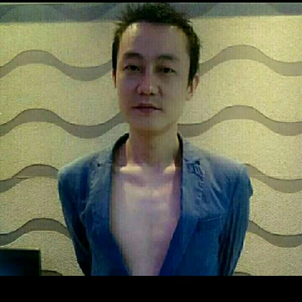 程稳的照片