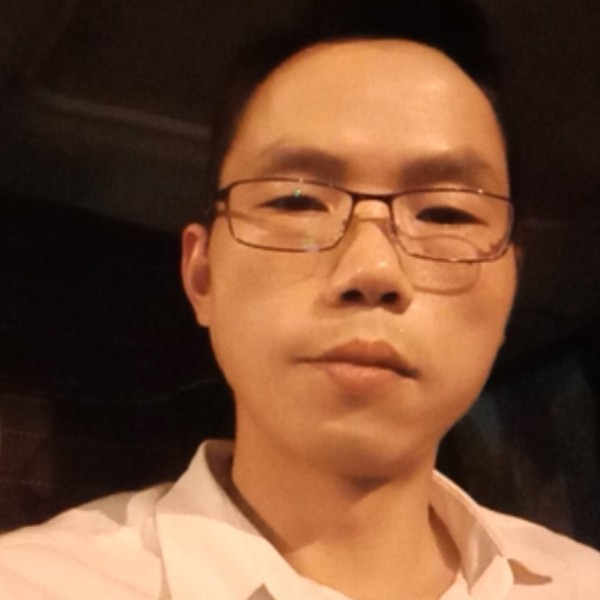 尘宵彪壮的照片
