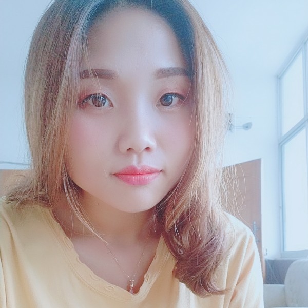 农村来的姑娘的照片