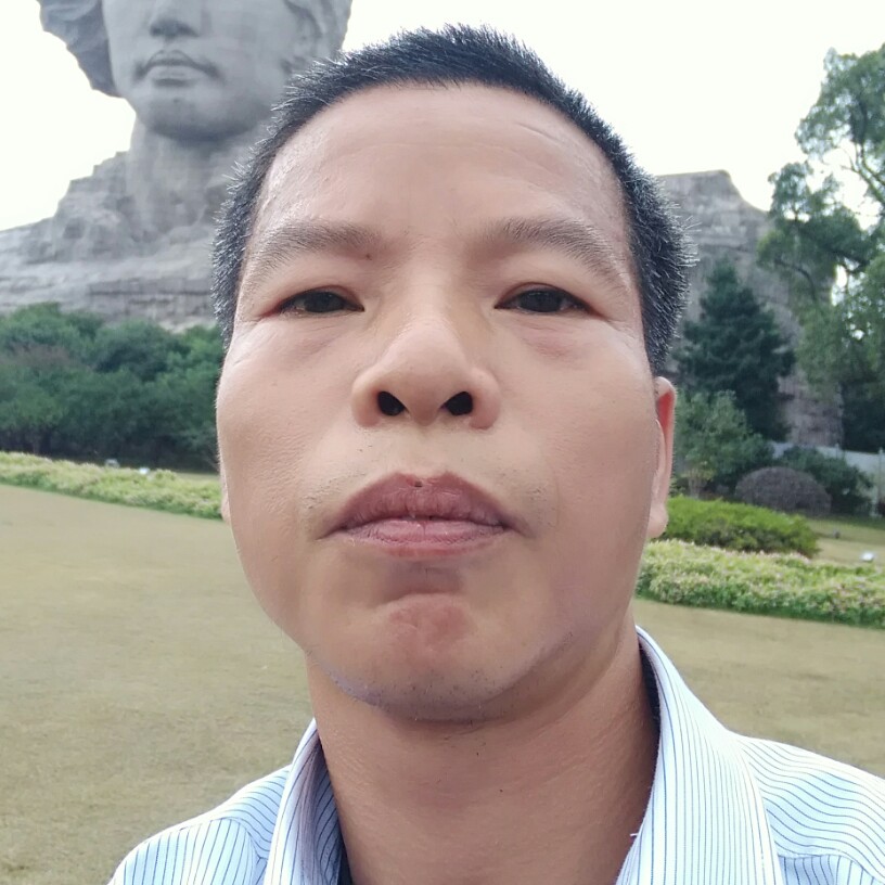 七彩云霞满江红的照片