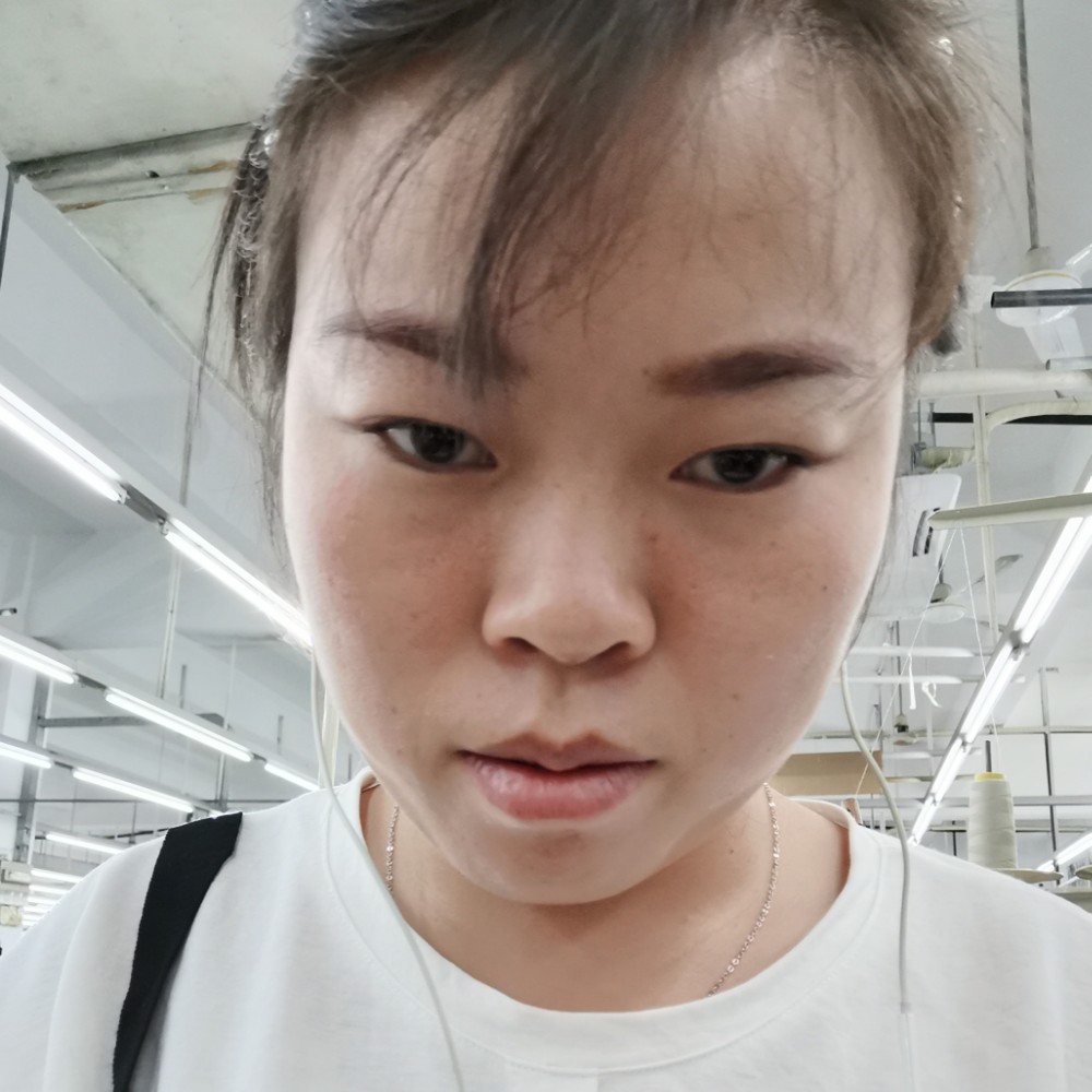 涟漪相许妩媚的照片