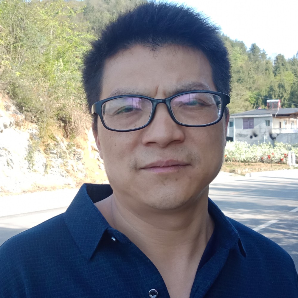 百褶裙方勤恳的照片