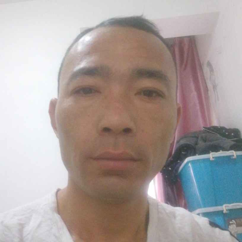 脑袋有点大的照片