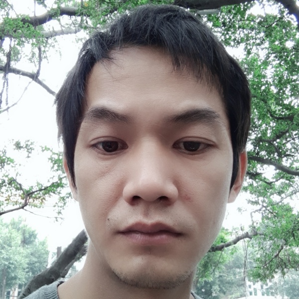 异性的她的照片