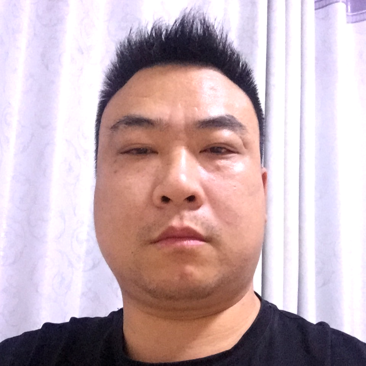 板凳方幸福的照片