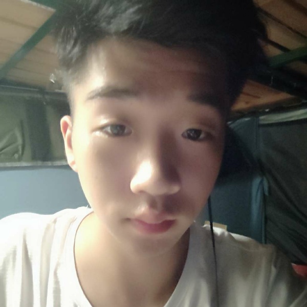 羽宸的照片