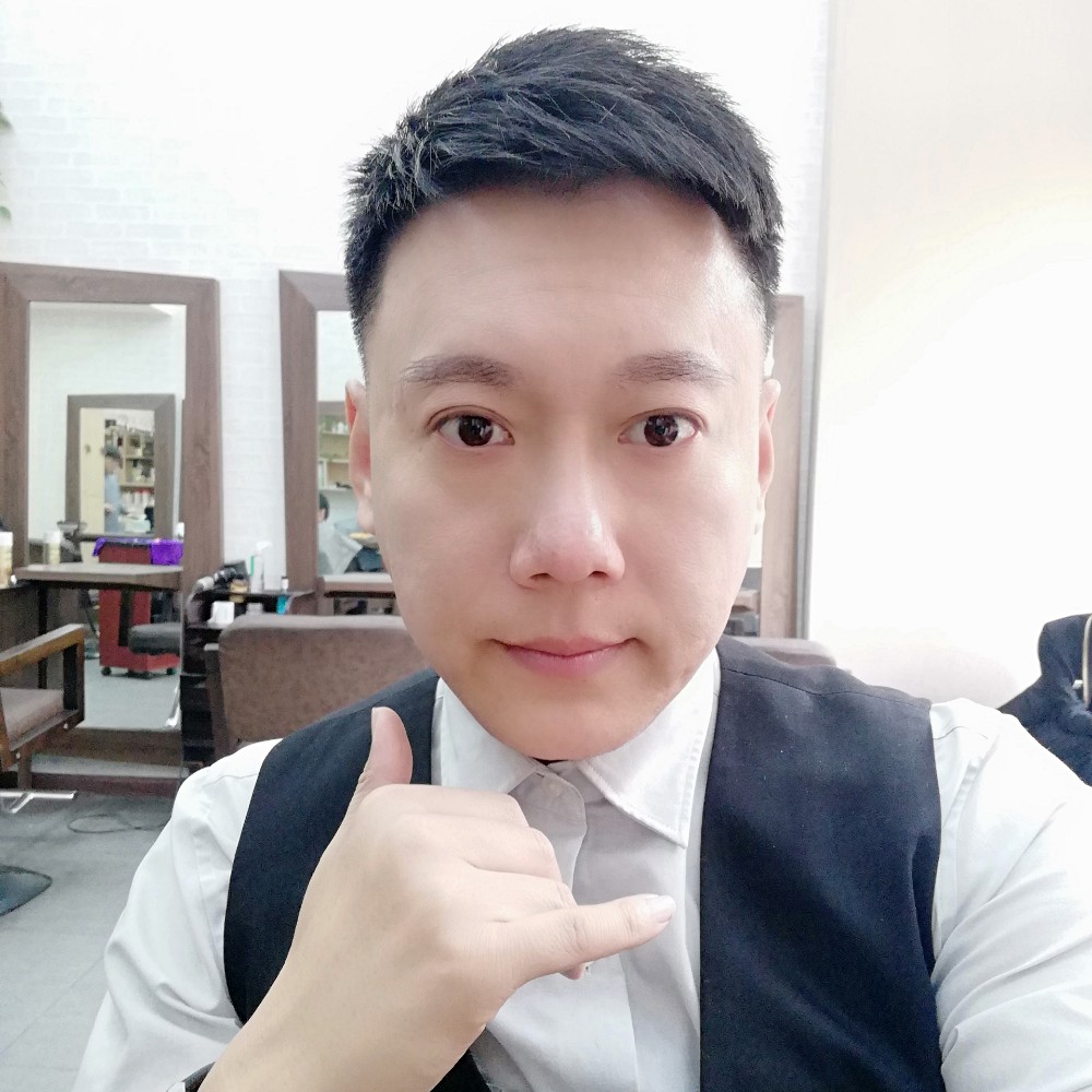 Sam子龙哥哥的照片