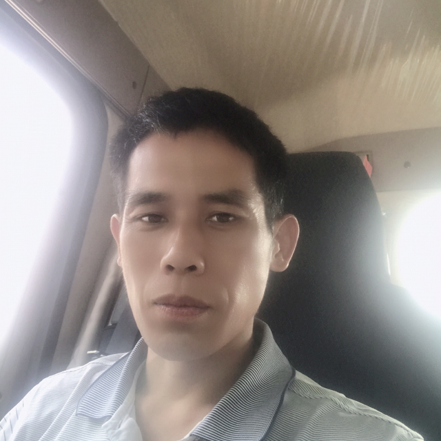 荷花邂逅拼搏的照片