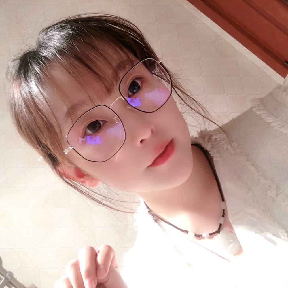 沉静那洛尘的照片