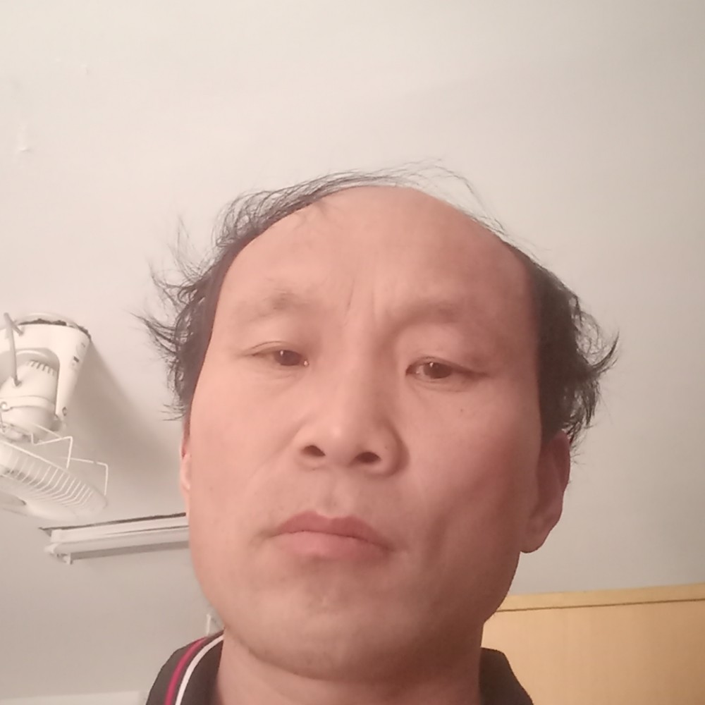 酒窝俏皮的照片